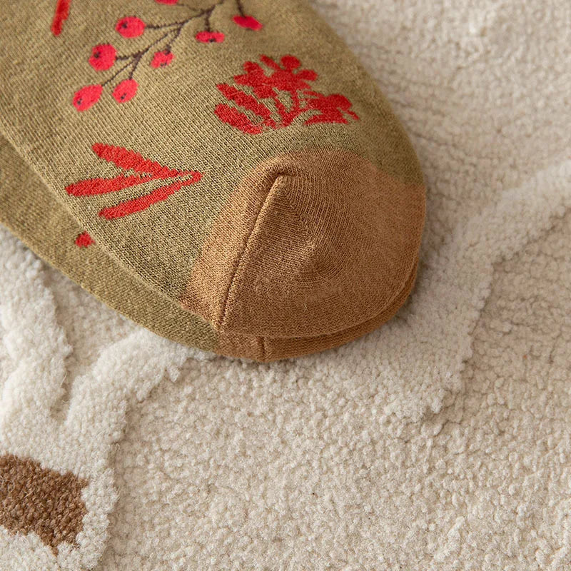Fashionable Retro Crew Socks for Women | Vintage Chic Style