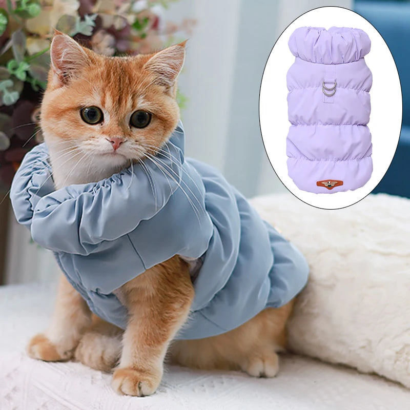 Chaqueta de plumón naranja cálido para gato con hebilla de tracción | Elegante abrigo para mascotas