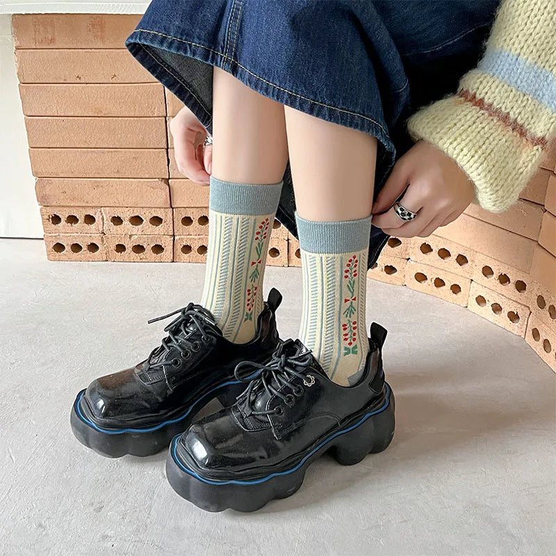 Fashionable Retro Crew Socks for Women | Vintage Chic Style