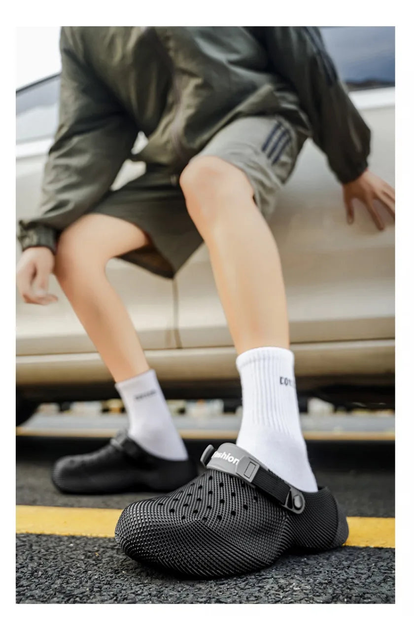 Summer new 3D grid pattern hollow breathable toe hole shoes for couples with thick soles and a poop like beach feel