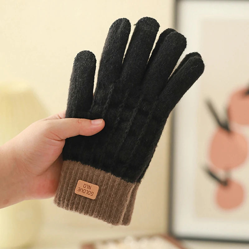 Warm Touch Screen Knitted Gloves | Essential Winter Gear