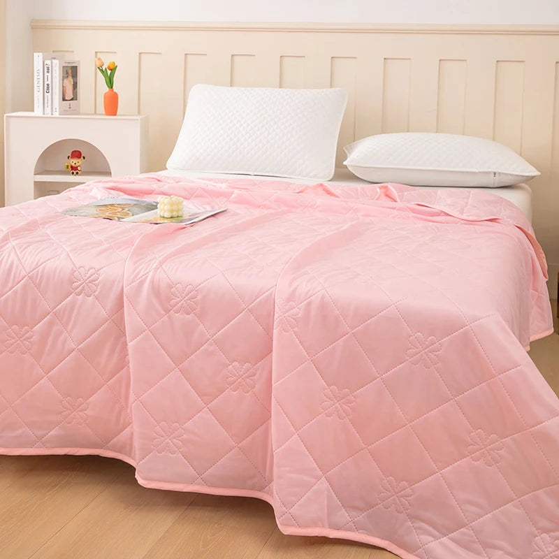 Cooling Silk Summer Quilt | Breathable & Ice Cold Comfort