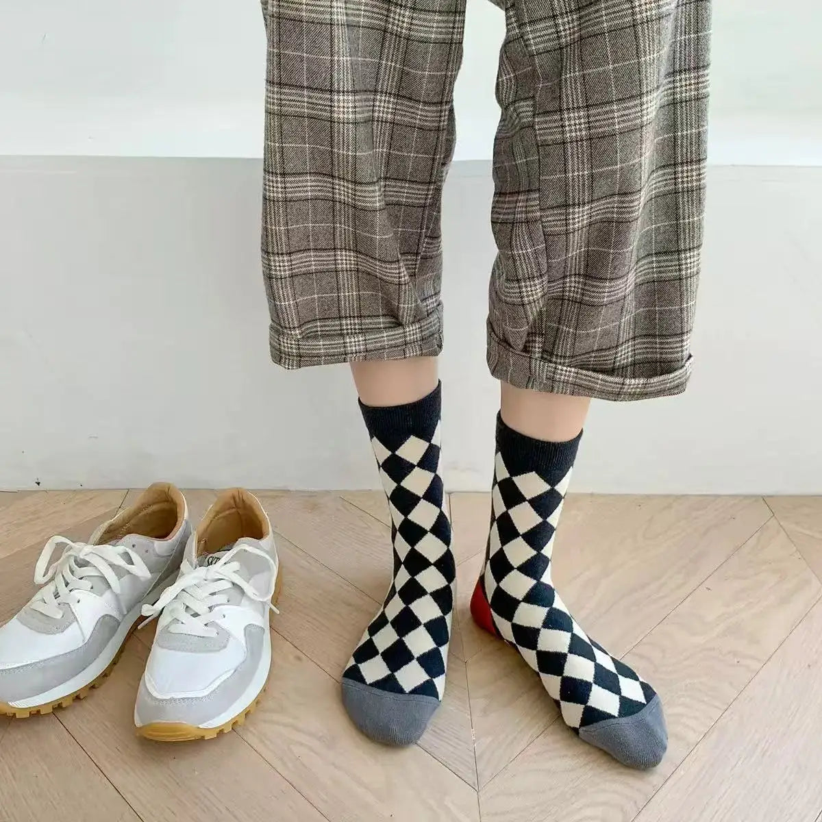 Cute Women's Cotton Socks | Retro Embroidery & Floral Styles