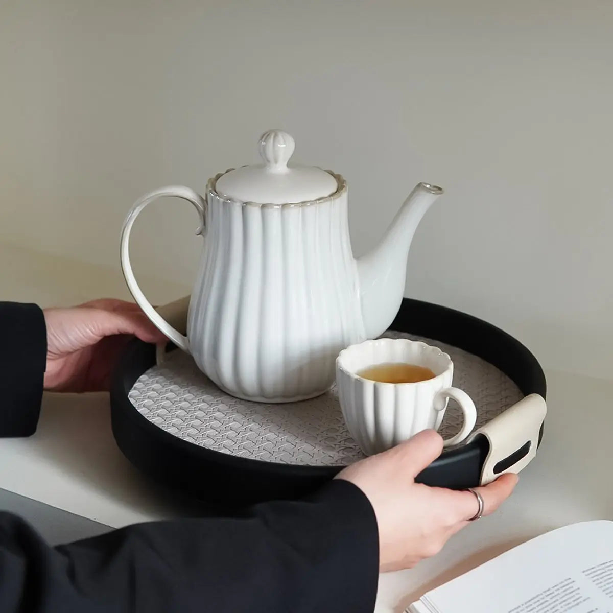 Elegant Japanese Retro Teapots & Ceramic Mugs Set for Tea Lovers