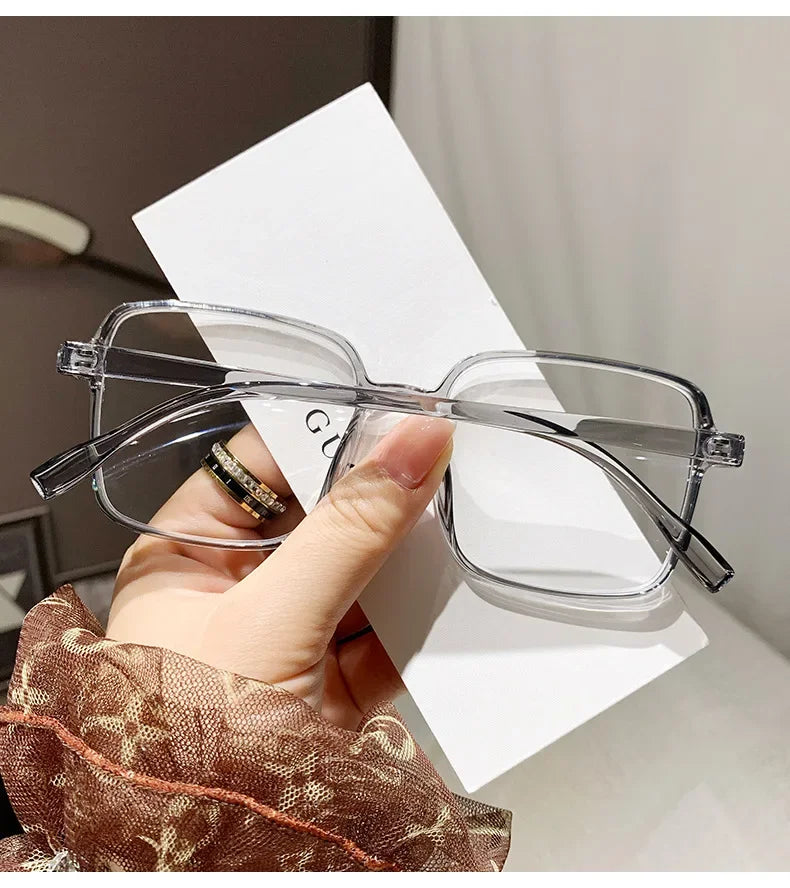 Retro Anti-Blue Light Myopia Glasses | Stylish Large Frame 2026