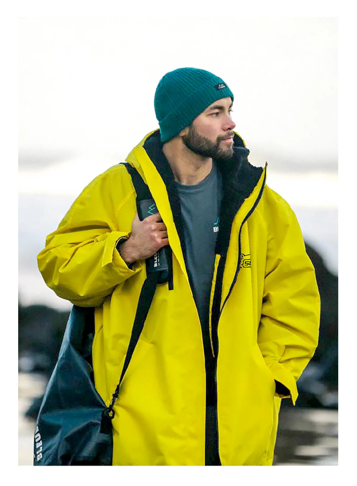 Quick Drying Surf Changing Robe | Weatherproof Jacket & Cloak