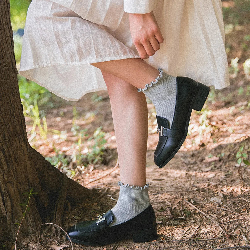 5 Pairs Women's Ruffled Ankle Socks | Stylish and Breathable
