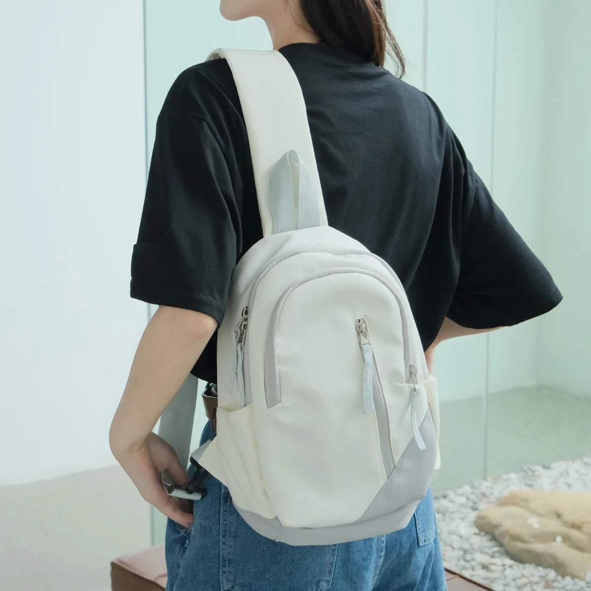 Men's and Women's Lightweight Crossbody Bag for Outdoor Adventures