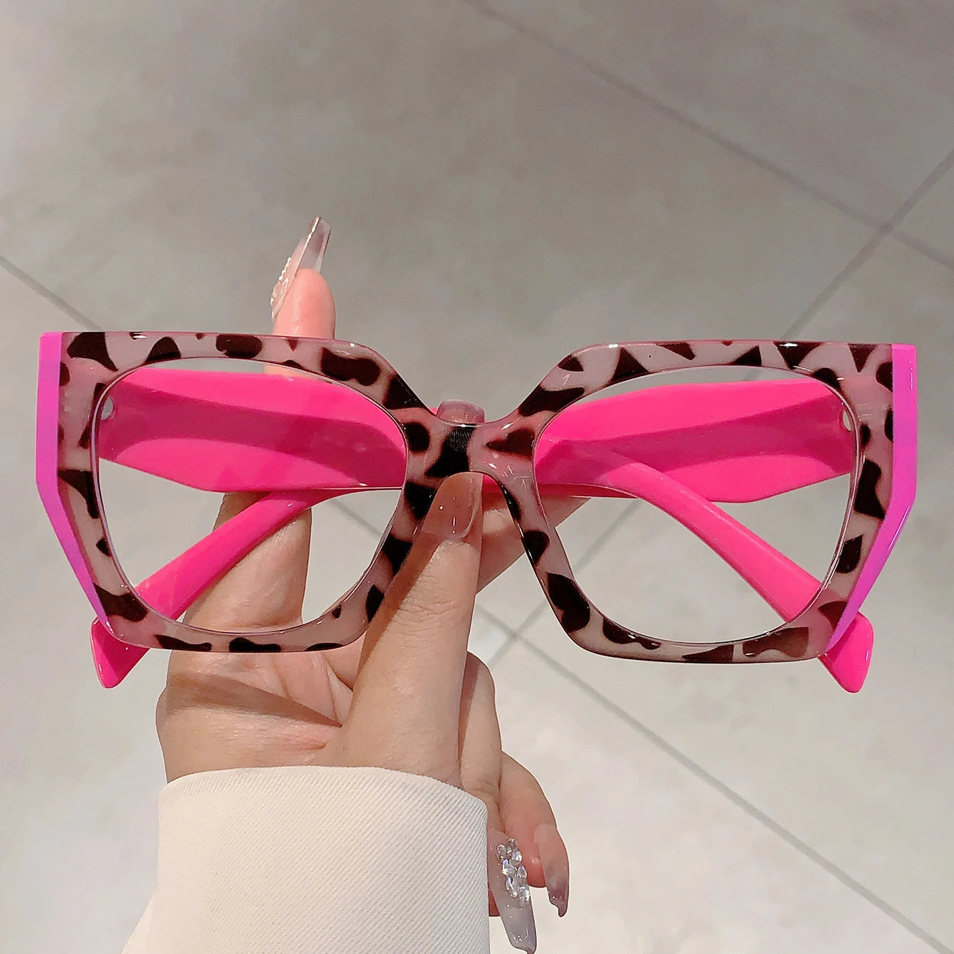 Chic Women's Oversized Square Glasses | Stylish Blue Light Defense