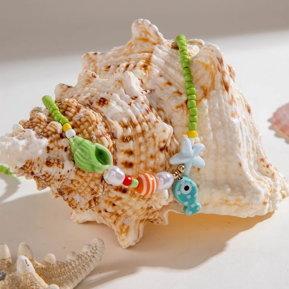 Y2K Boho Acrylic Ceramic Fish Starfish Mushroom Pendant Colorful Bead Choker Necklace For Women Beach Ocean Jewelry Accessories