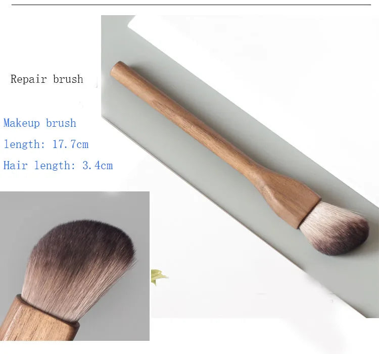 Large Retro Wood Powder Brush | Luxurious Honey Makeup Brush