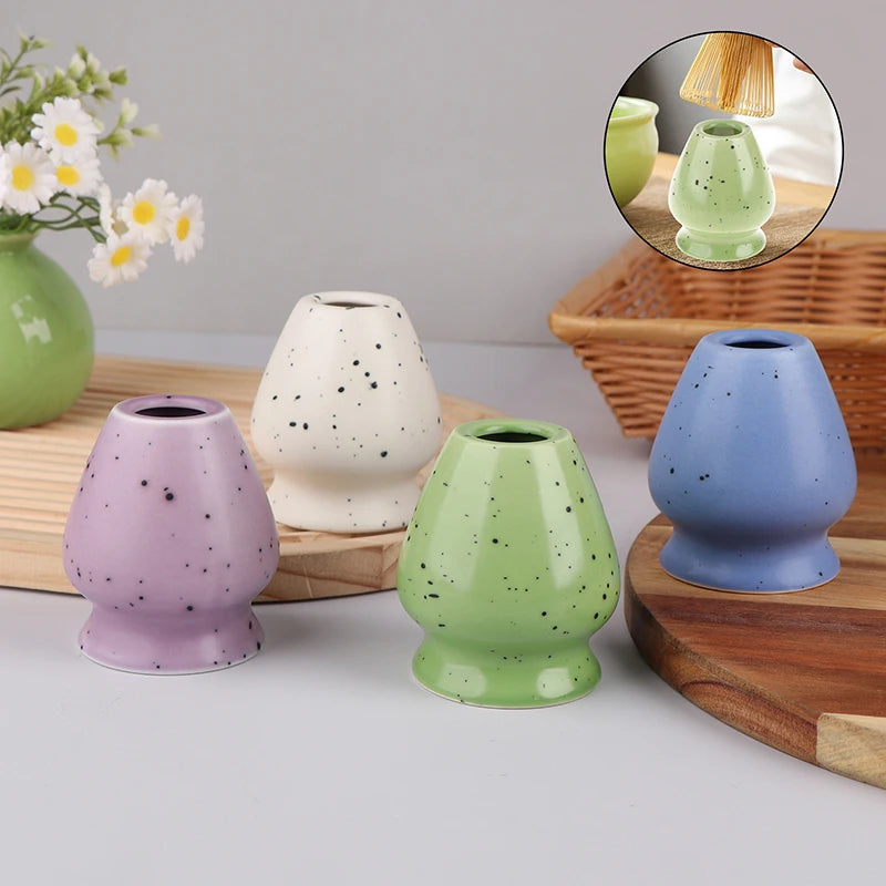 Soporte de cerámica hecho a mano para batidor de matcha | Elegante accesorio para el té