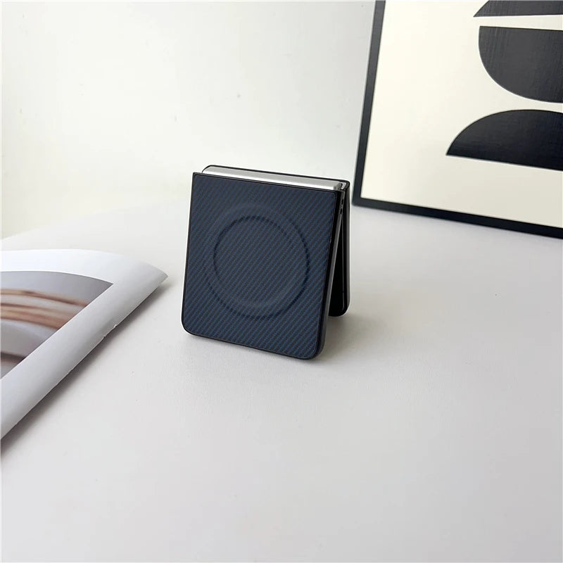 Magnetic Carbon Fiber Texture Phone Case For Samsung Galaxy Z Flip 3 4 5 6 7 For Magsafe Protective PC Back Cover Fundas