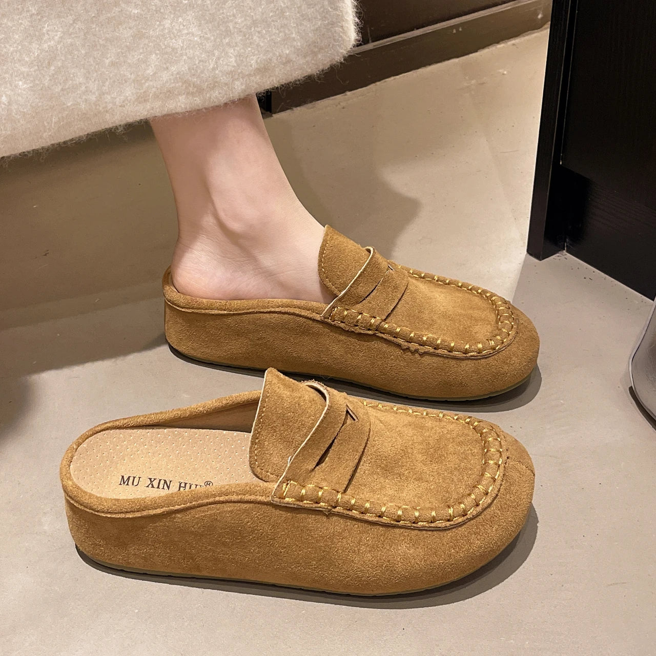 Women's Retro Anti-Slip Slippers | Cozy Flat-Bottomed Footwear