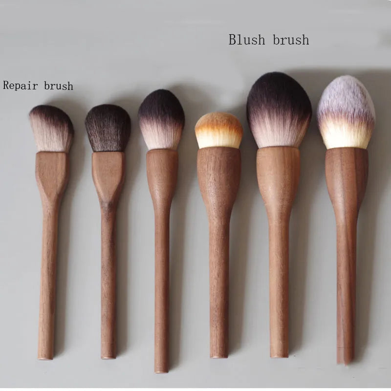 Large Retro Wood Powder Brush | Luxurious Honey Makeup Brush