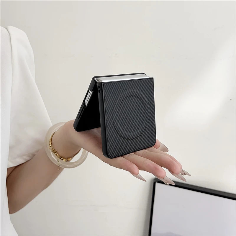 Magnetic Carbon Fiber Texture Phone Case For Samsung Galaxy Z Flip 3 4 5 6 7 For Magsafe Protective PC Back Cover Fundas