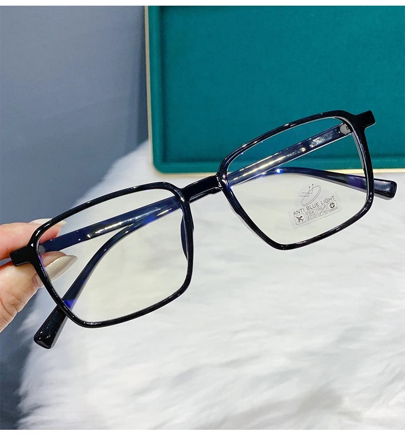 Stylish Myopia Glasses for Women | High-Definition Anti Blue Light