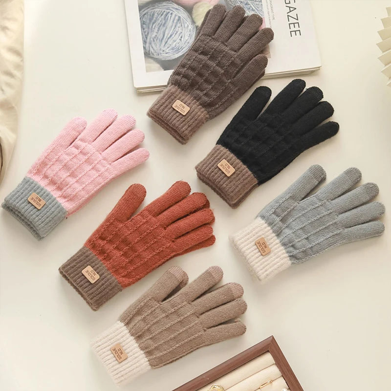 Warm Touch Screen Knitted Gloves | Essential Winter Gear