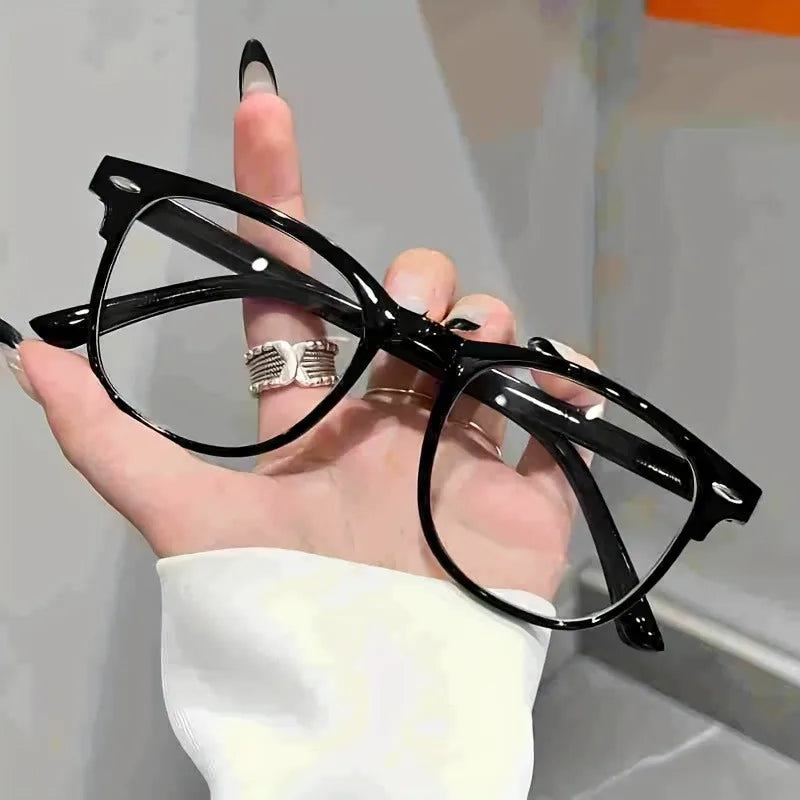Unisex Retro Fashion Glasses | Stylish Transparent Eyewear