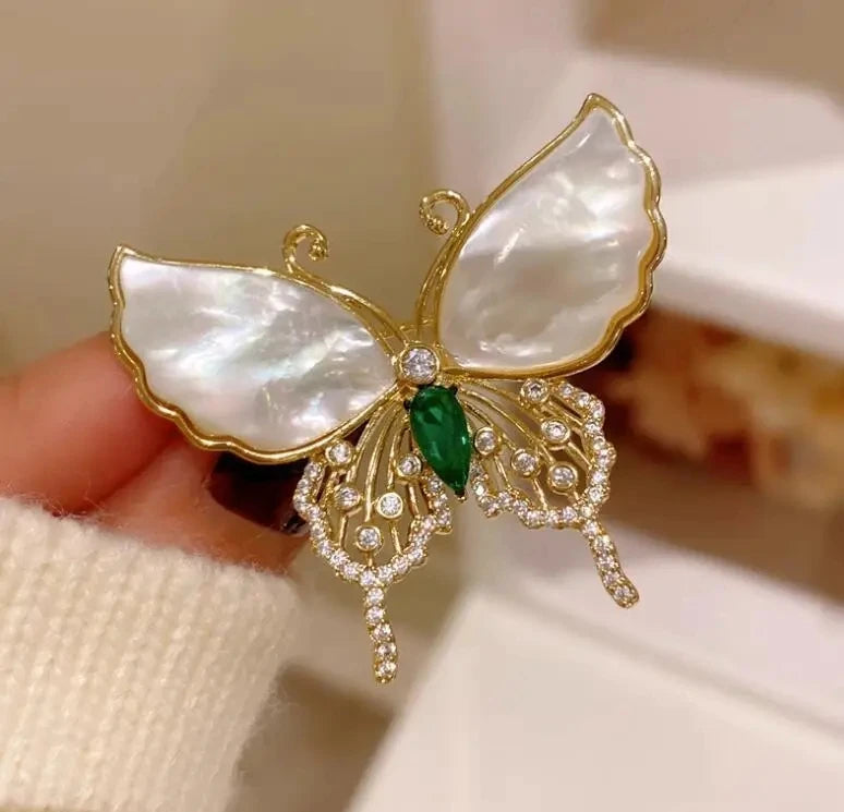 Elegant Gold Color Rhinestone Shovel Brooch for Stylish Accessory