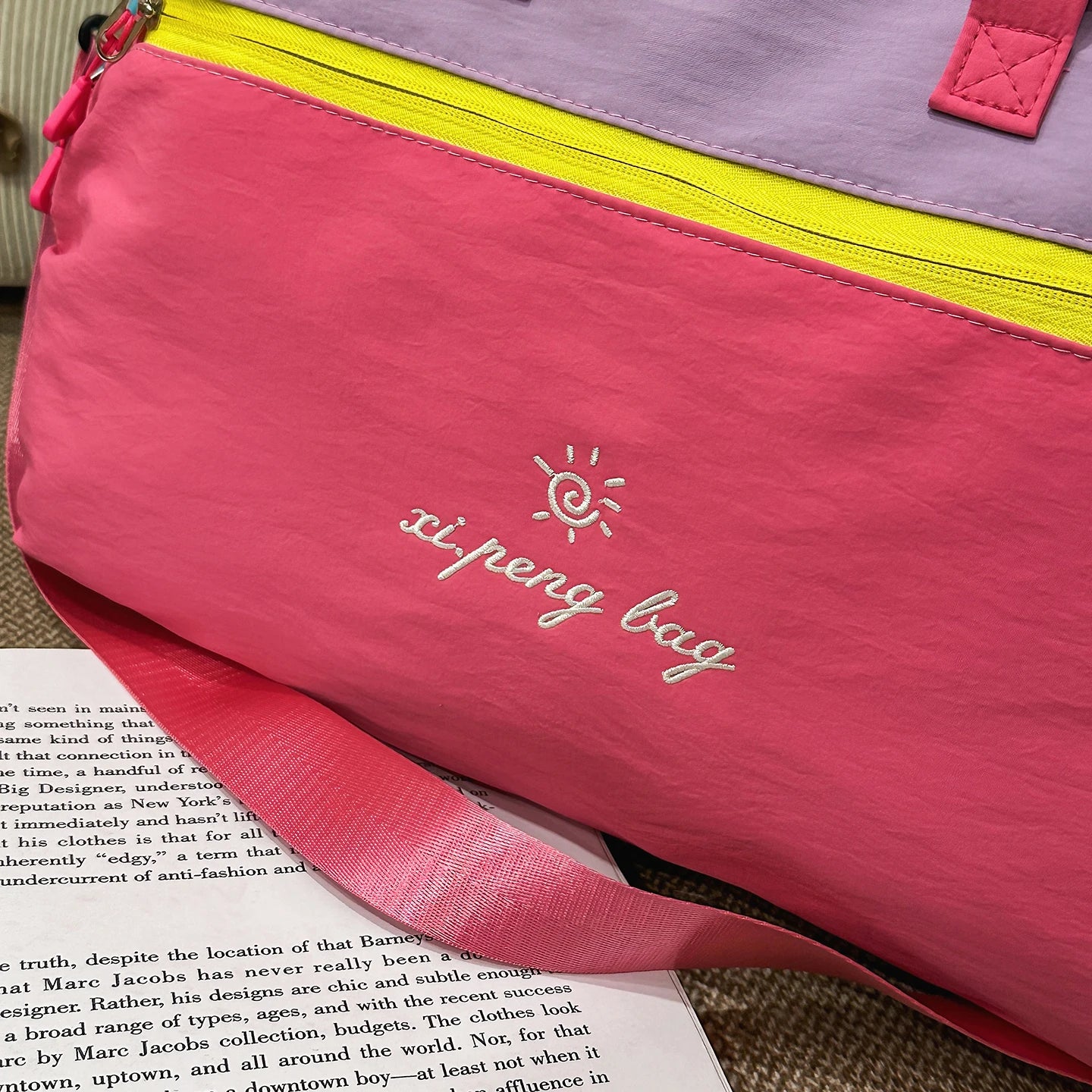 Fashion Trend Dopamine Contrasting Travel Bag Independent Shoe Compartment, Lightweight Yoga Bag, Outdoor Sports and Fitness Bag