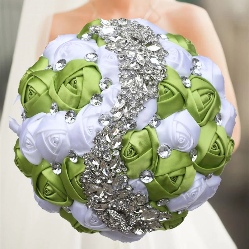Impresionante ramo de boda azul marino para damas de honor | Elegante decoración floral