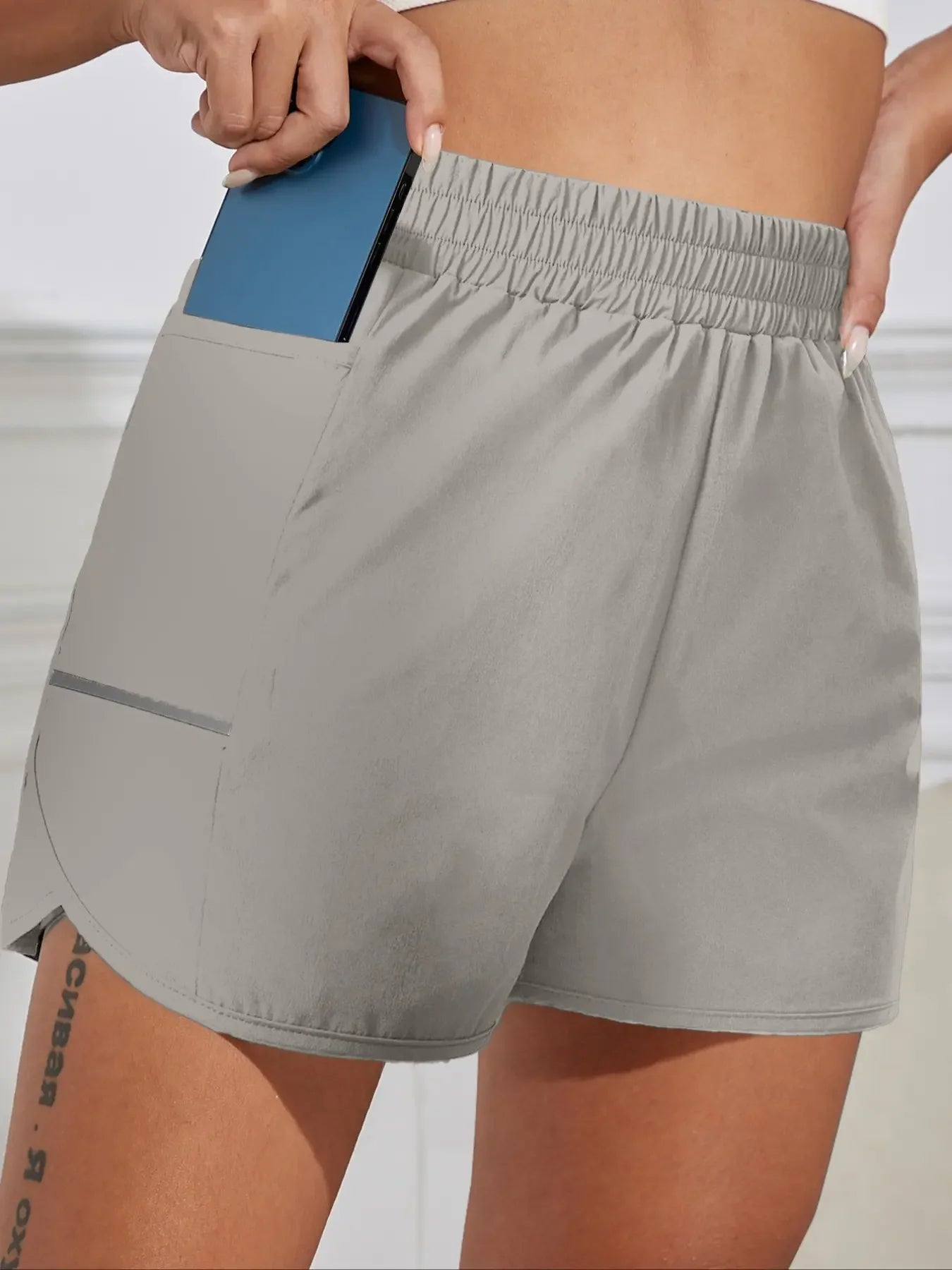 Women's Casual Sports Shorts with Mobile Pocket & Reflective Strips