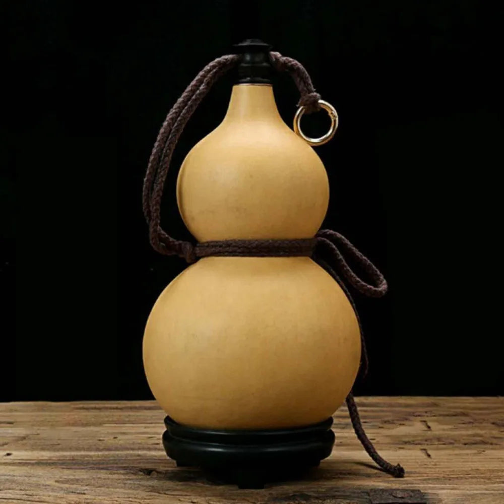 Large Capacity Retro Gourd Water Bottle | Durable & Stylish
