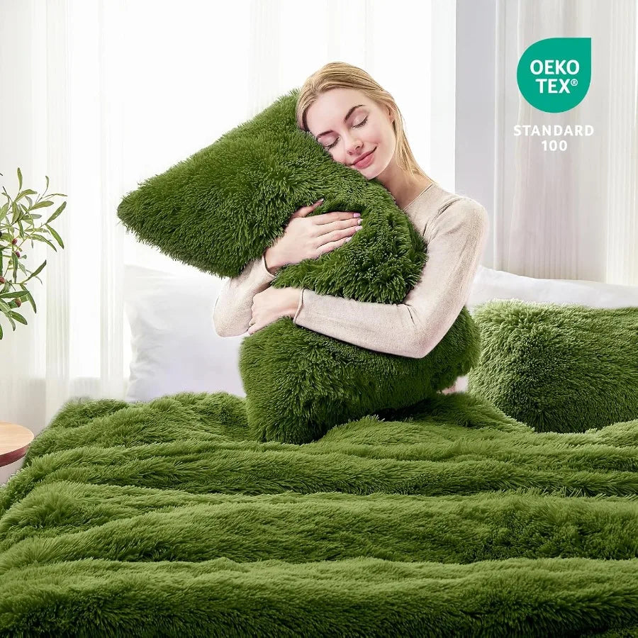Luxurious Green Fuzzy Duvet Cover Set | Cozy 3-Piece Bedding