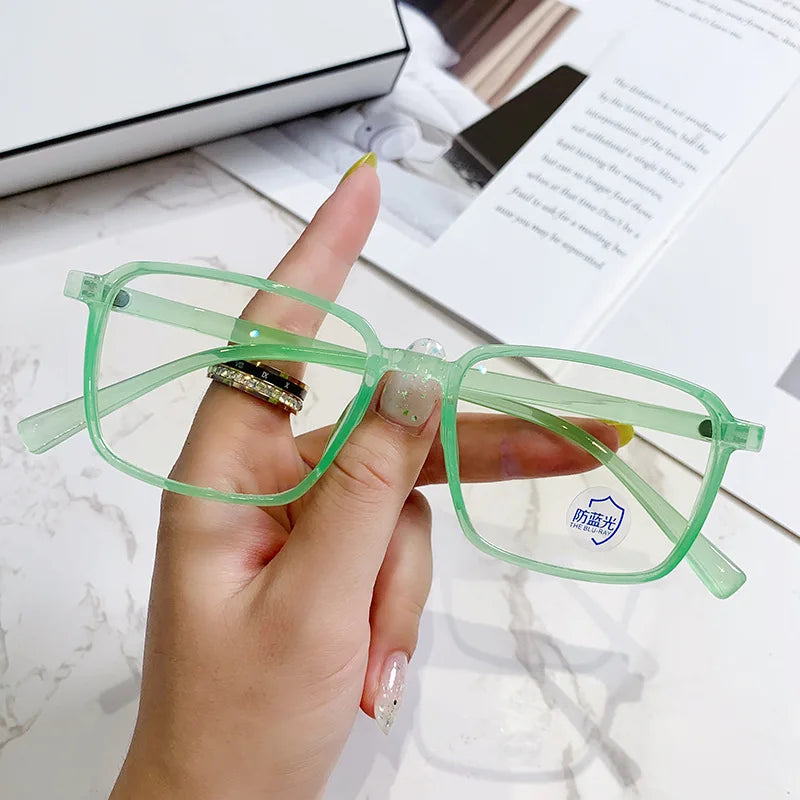 Stylish Myopia Glasses for Women | High-Definition Anti Blue Light