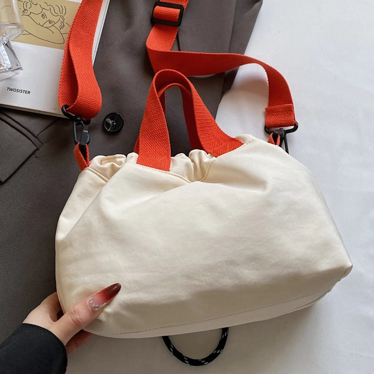 The New Unisex Messenger Bag, Outdoor Functional Shoulder Bag, Commuter Shoulder Bag, Storage Bag, Women's Contrast Backpack