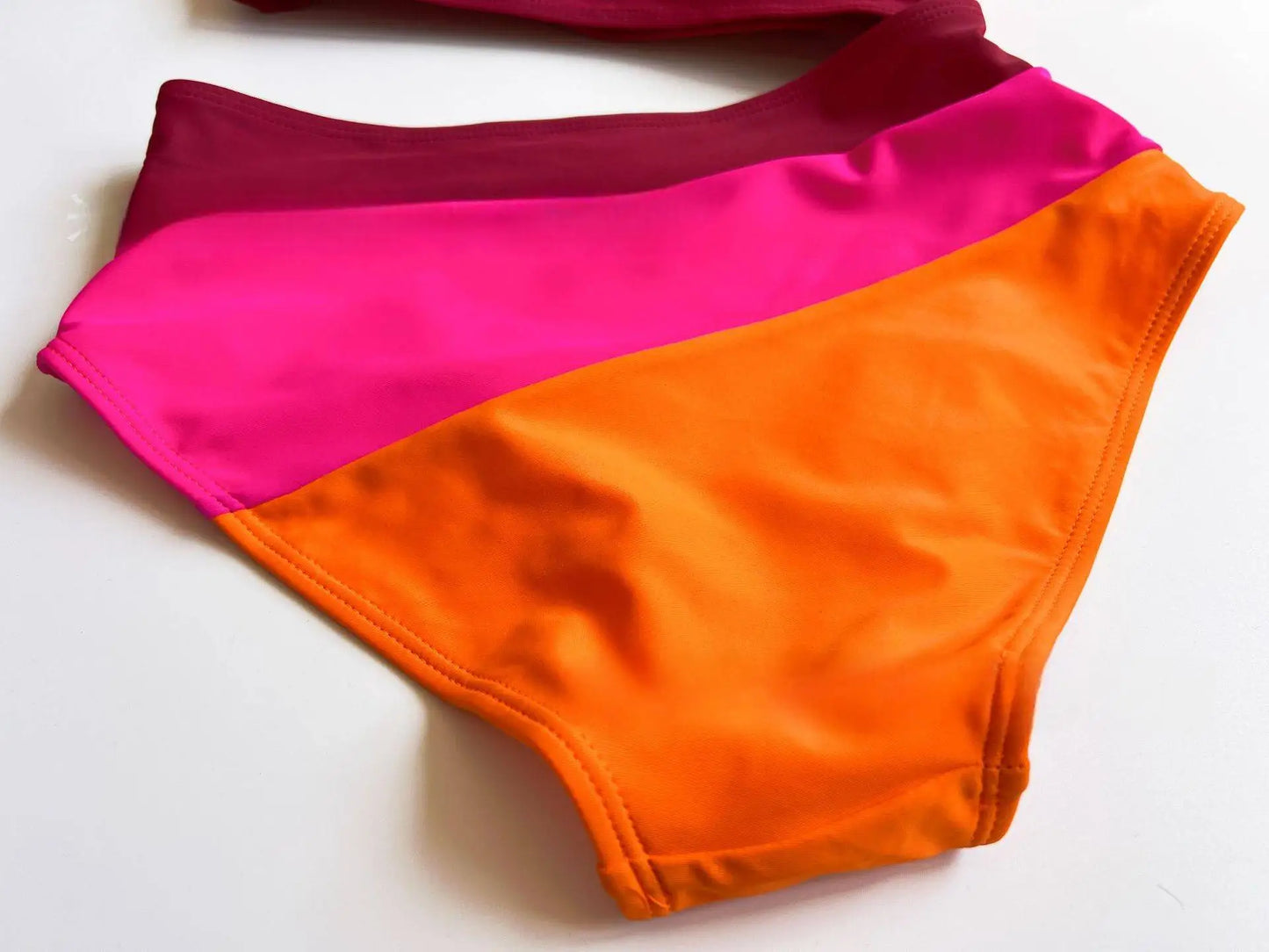 Women's Colorblock One-Piece Swimsuit | Stylish Summer Beachwear