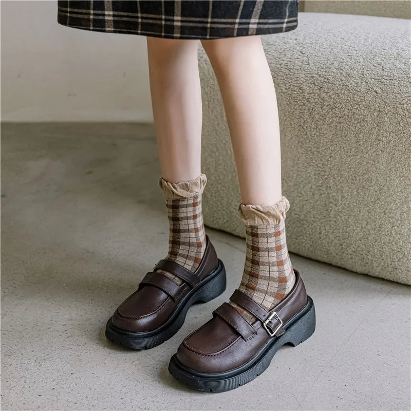 Cute Women's Floral Embroidered Crew Socks | Vintage-Inspired Style
