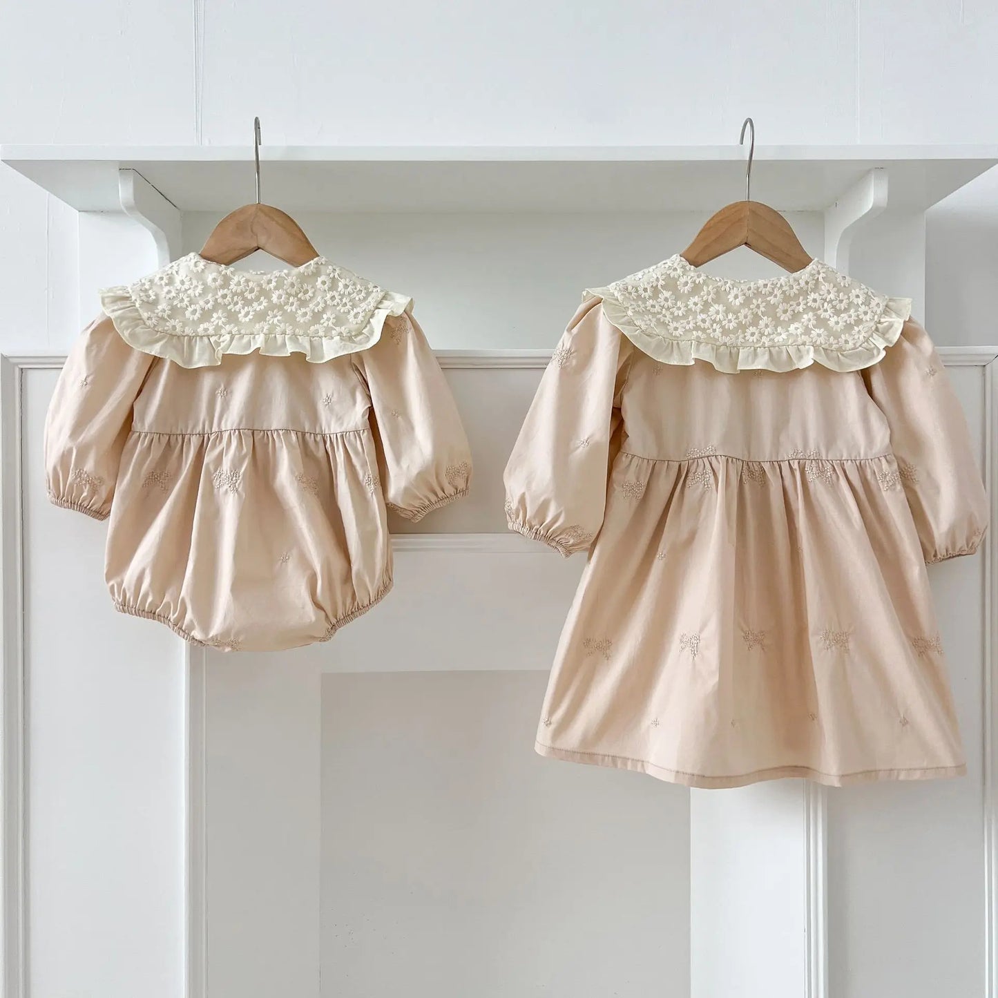 Cute Baby Girls Bow Lace Embroidery Bodysuit & Dress Set