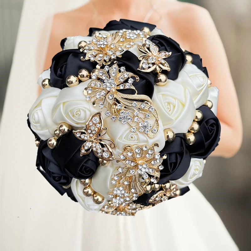 Impresionante ramo de boda azul marino para damas de honor | Elegante decoración floral