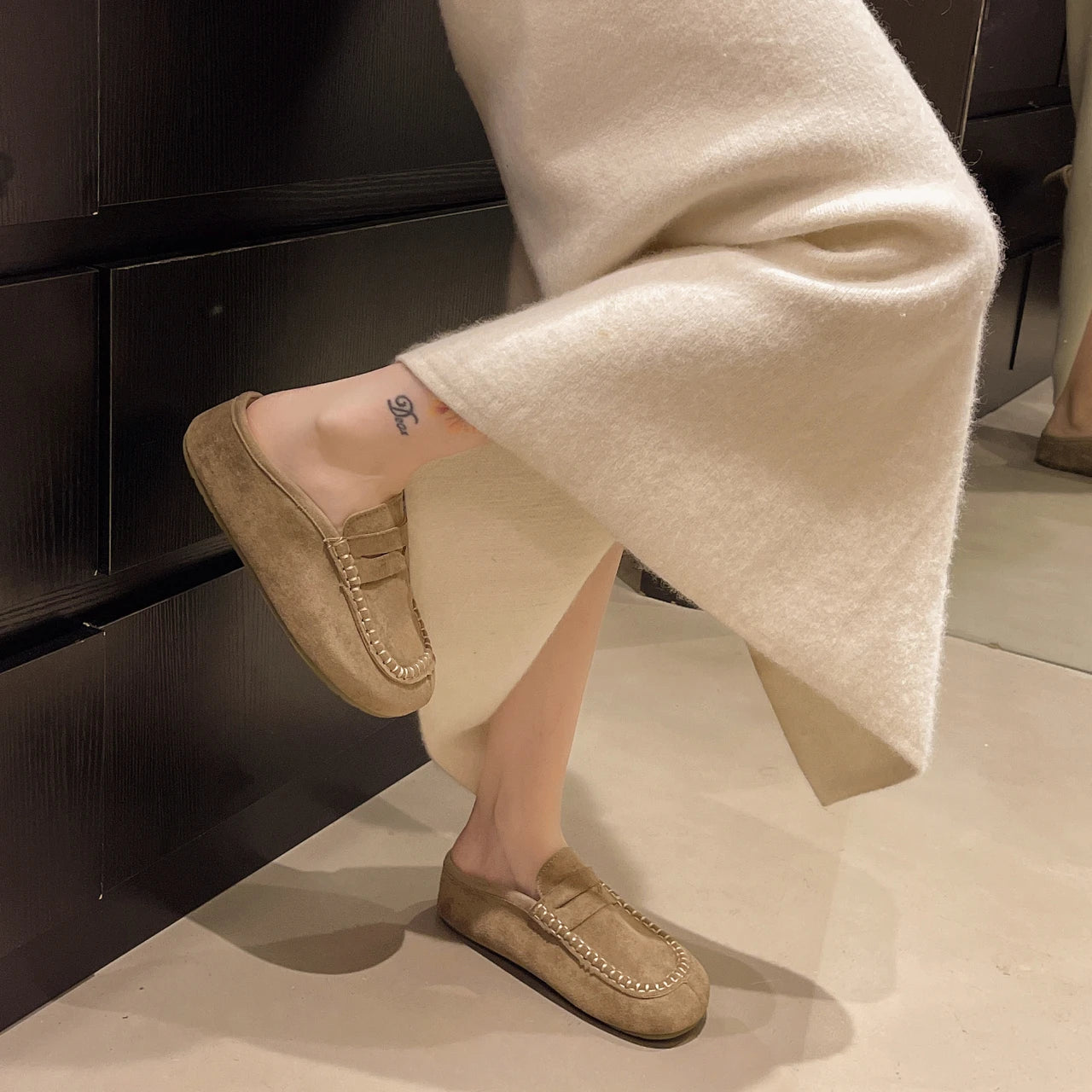 Women's Retro Anti-Slip Slippers | Cozy Flat-Bottomed Footwear