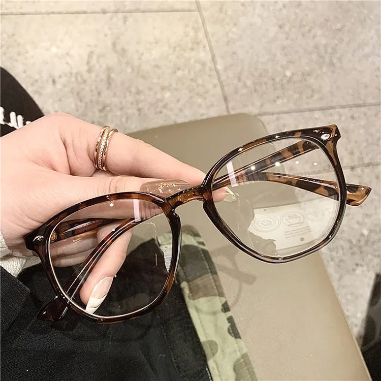 Retro Ultra Light Myopia Glasses | High-Definition Computer Frames