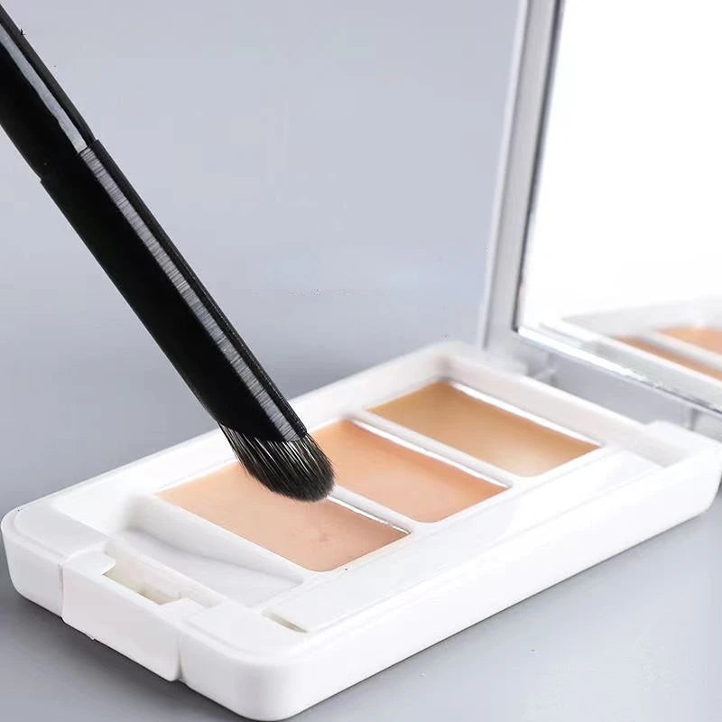 Concealer Brush | Essential Tool for Flawless Makeup Finish