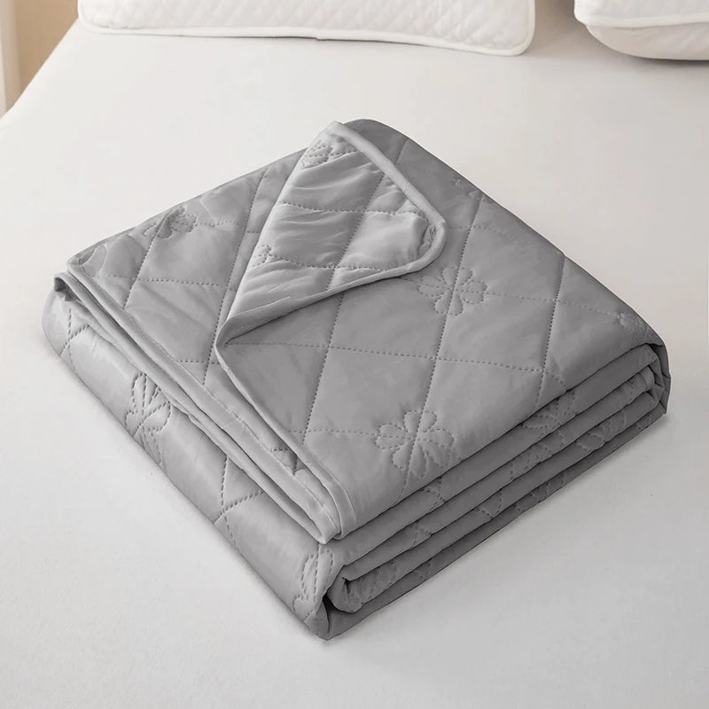 Cooling Silk Summer Quilt | Breathable & Ice Cold Comfort
