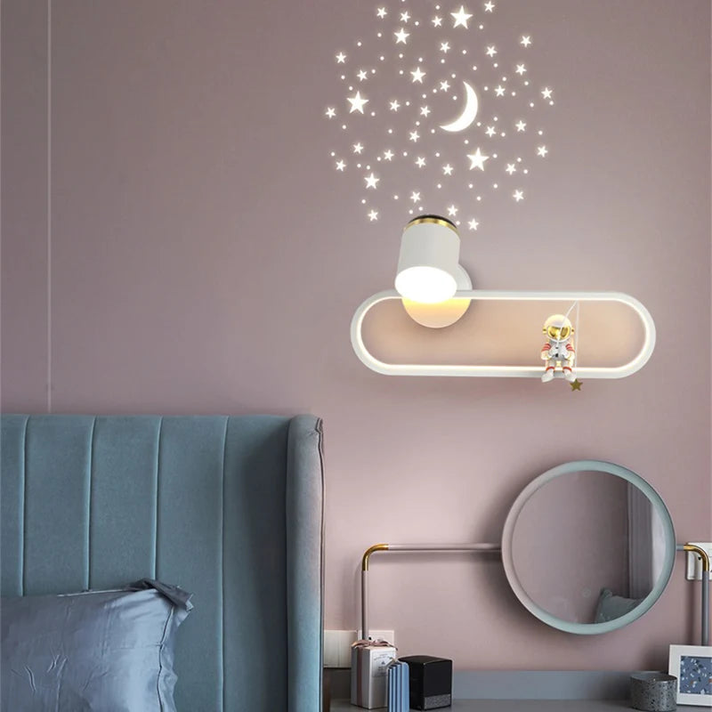 Elegante lámpara de pared LED con atenuación remota para espacios modernos
