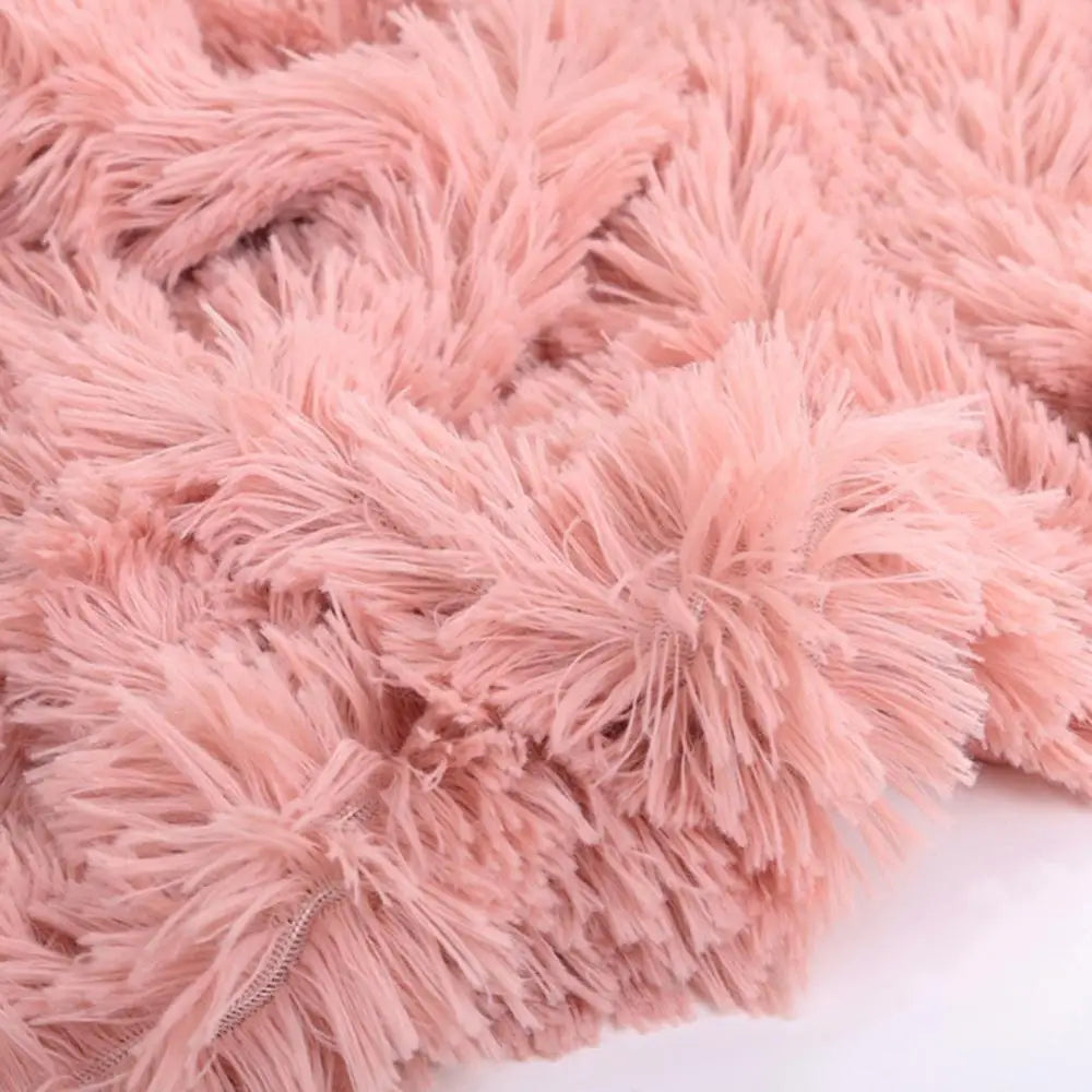 Soft Fluffy Shaggy Throw Blanket | Cozy Faux Fur Bedspread