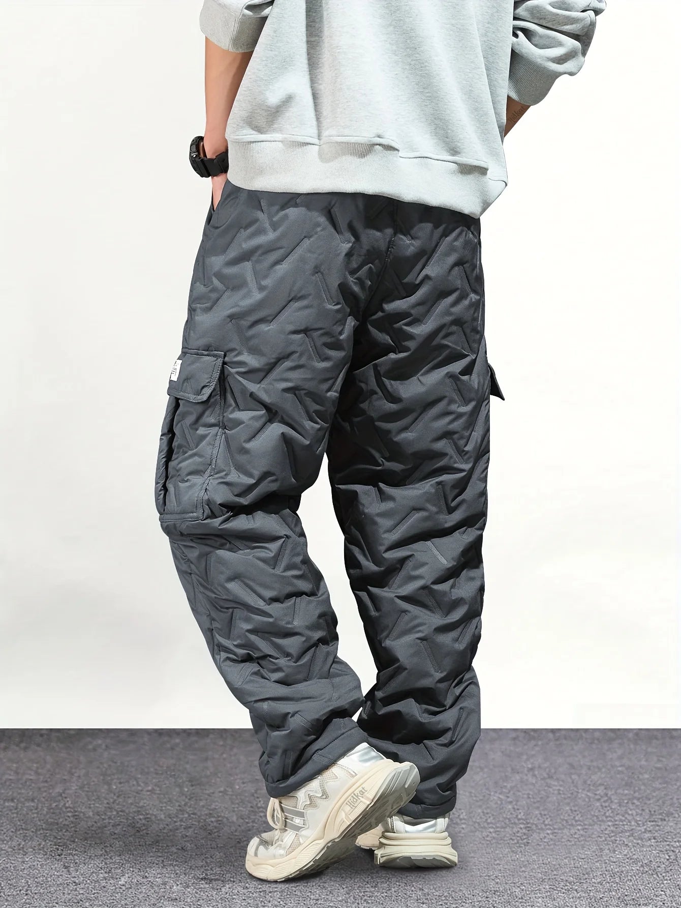 Men's Insulated Fleece-Lined Cargo Pants for Winter Warmth