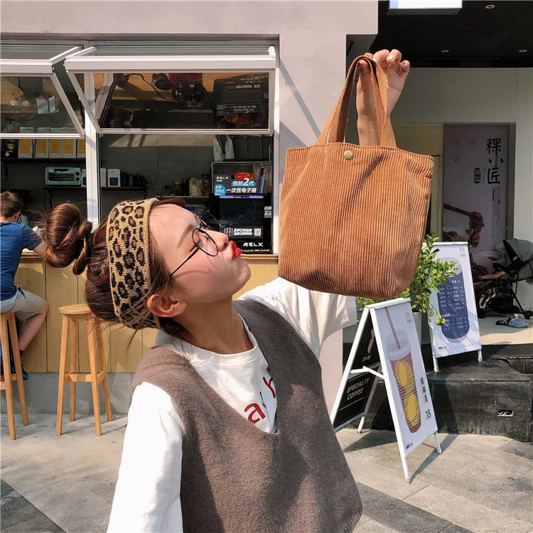 Elegante bolso de mano pequeño de terciopelo para mujer | Un esencial de estilo casual