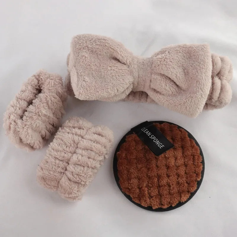 56 Piece Makeup Brush Set (Chocolate) – Full Face Cosmetics Kit with Wool Fiber Brushes, Eyeshadow Blending Brushes & Beauty Sponges