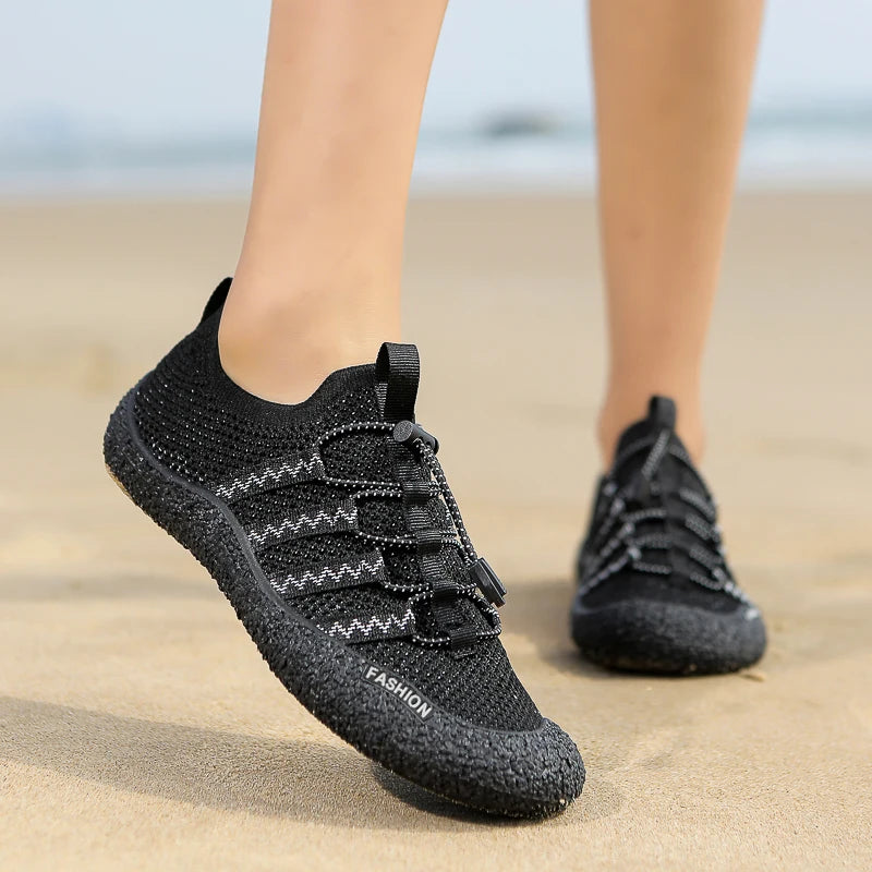 Couples Barefoot Hiking Shoes Lightweight Breathable Quick-Dry Beach Shoes Suitable for Fitness Outdoor Sports And Swimming