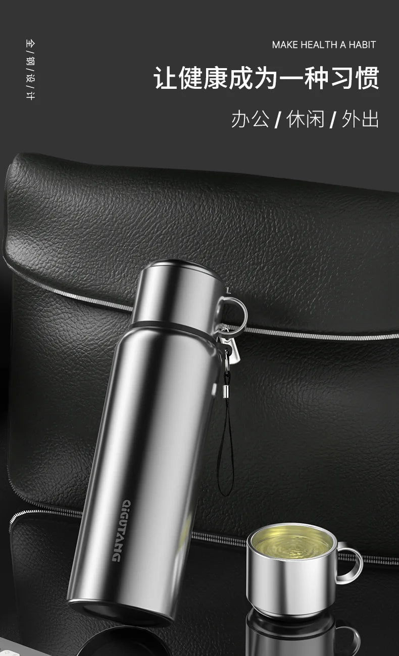 Large Capacity Insulated Stainless Steel Thermos with Temperature Display