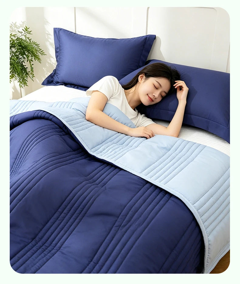 Lightweight Quilted Summer Blanket | Soft and Breathable Comforter
