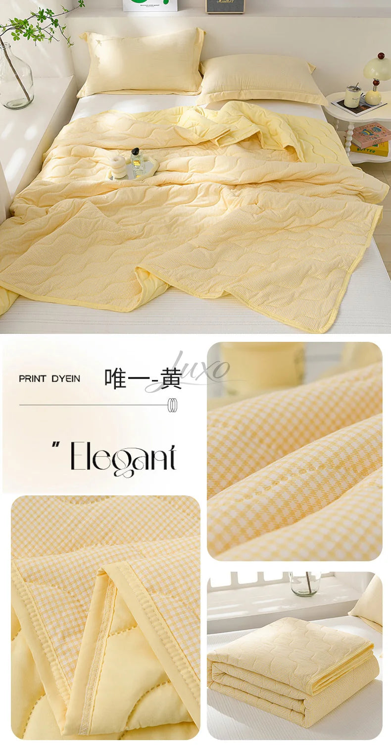 Lightweight Breathable Cooling Summer Quilt | Soft Duvet Comforter