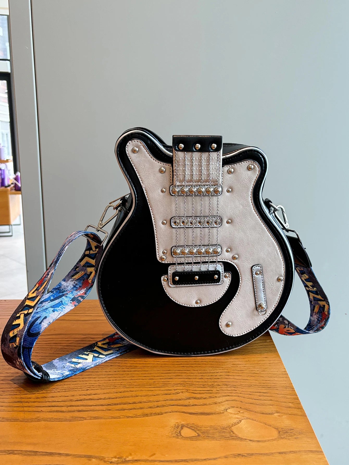 Creative Retro Guitar Shape Bag | Stylish Messenger Shoulder Bag