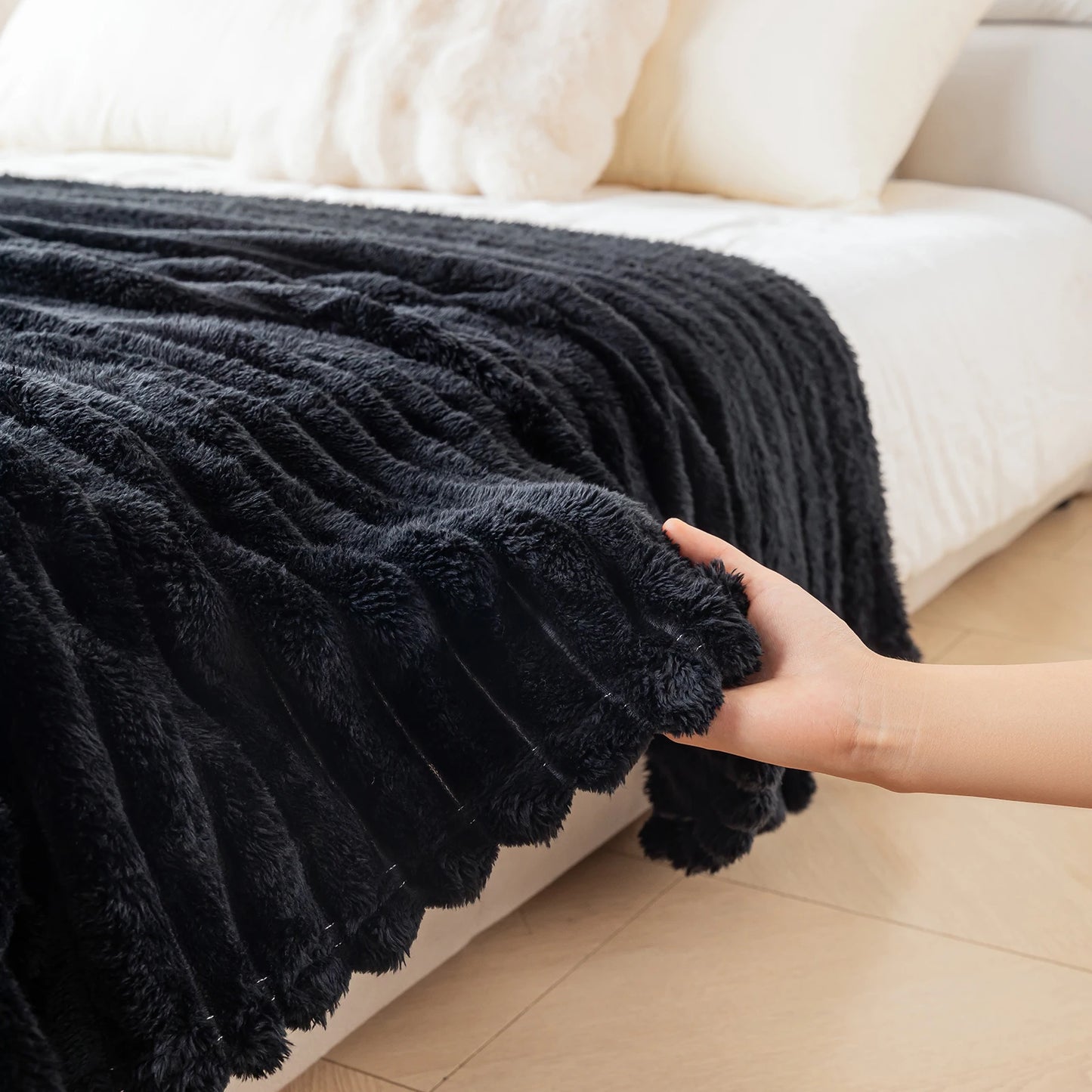 Thick Warm Flannel Blanket | Cozy Fleece Throw for All Seasons